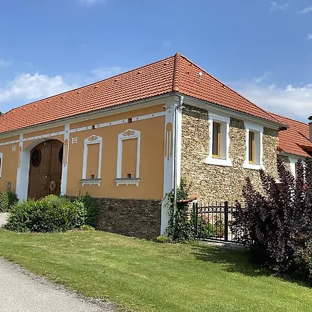 Cottage Apartments Olešník