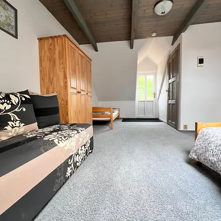 Cottage Apartments *